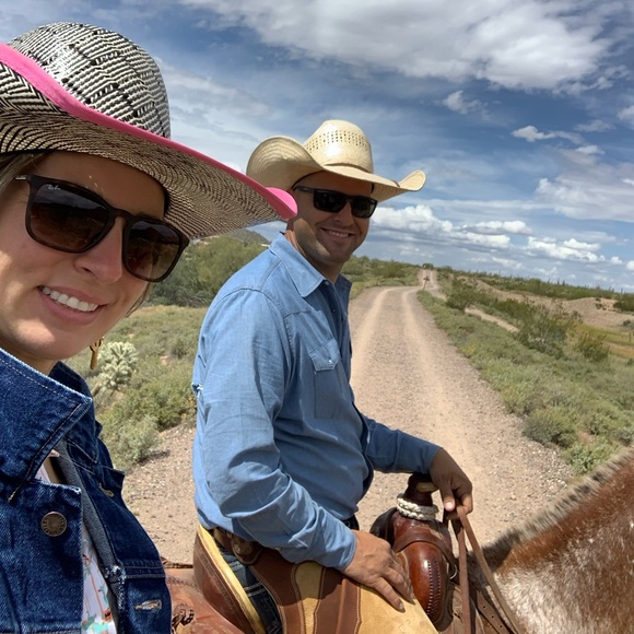 Meet your Posher, Stacy - Picture 2 of 3